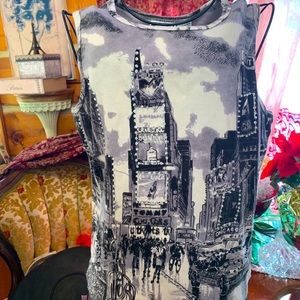 Funky graphics NYC top .